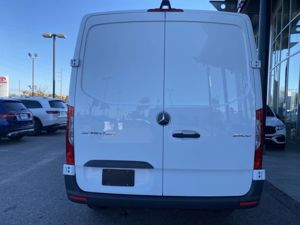 New 2025 Mercedes-Benz Sprinter 2500 Standard Roof 4-Cyl Diesel Van Cargo Van