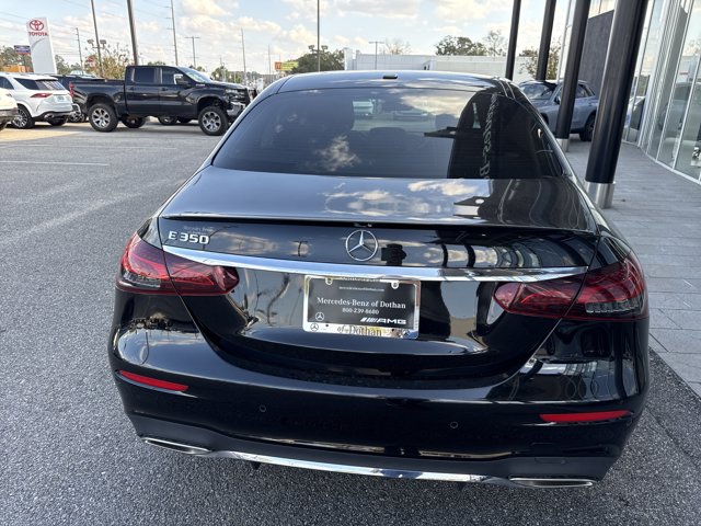 2022 Mercedes Benz E 350 photo 3