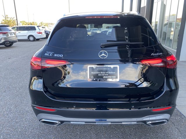 2024 Mercedes Benz GLC 300 4MATIC photo 3