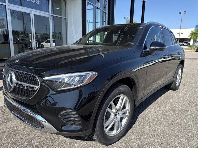 2026 Mercedes-Benz GLC Base's photo