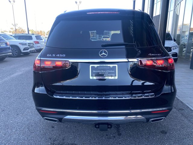 2025 Mercedes Benz GLS 450 4MATIC photo 3