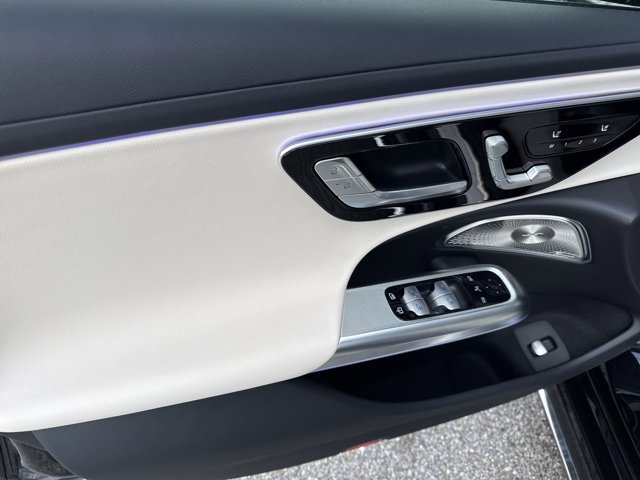 2025 Mercedes-Benz E-Class E350 - Photo 8