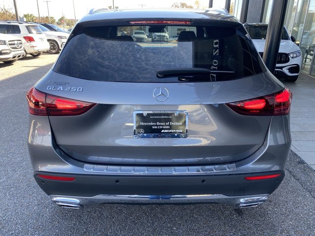 2025 Mercedes Benz GLA 250 photo 3