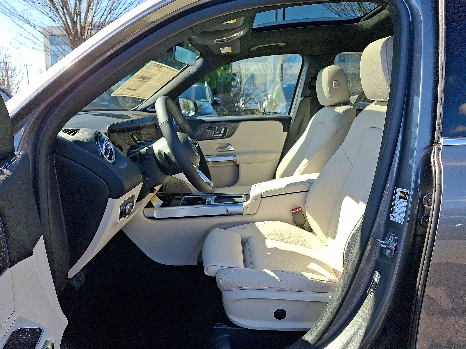2026 Mercedes-Benz GLB GLB 250 - Photo 11