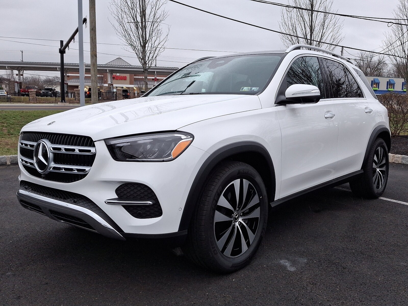 2025 Mercedes Benz GLE 350 4MATIC photo 2