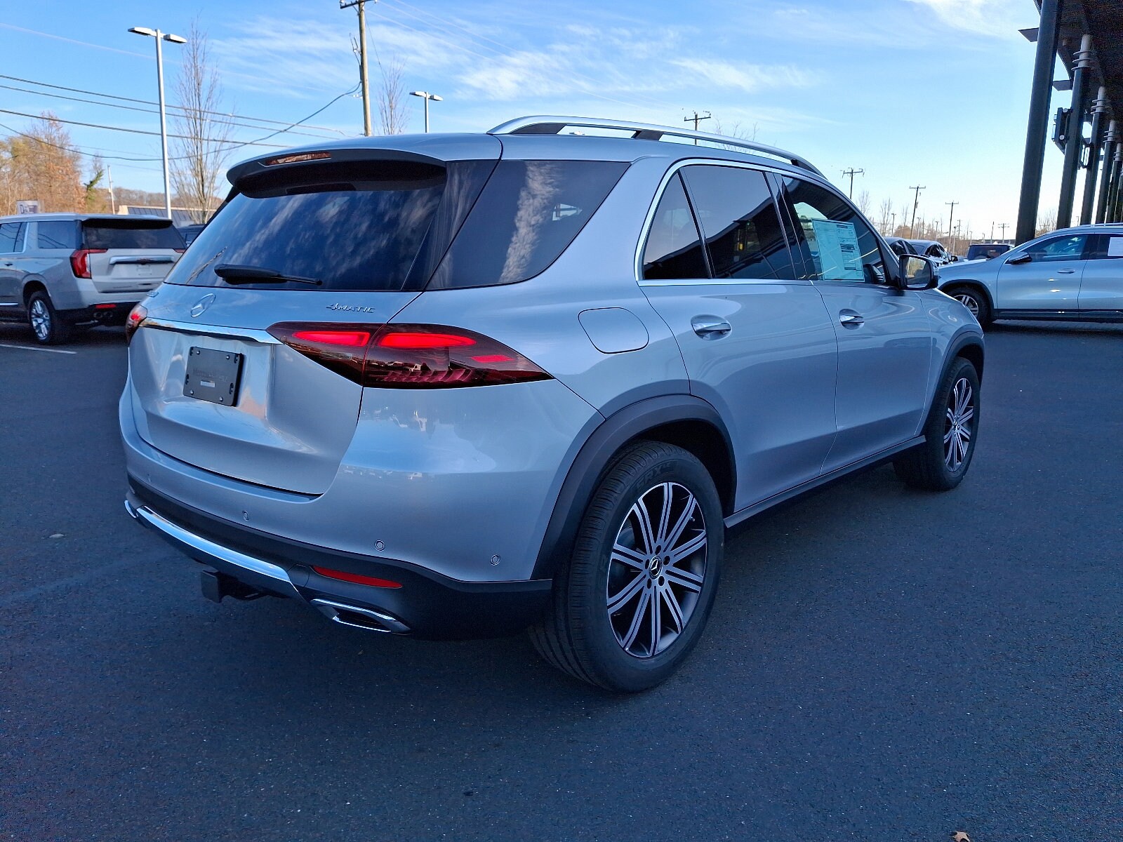 2025 Mercedes Benz GLE 350 4MATIC photo 4