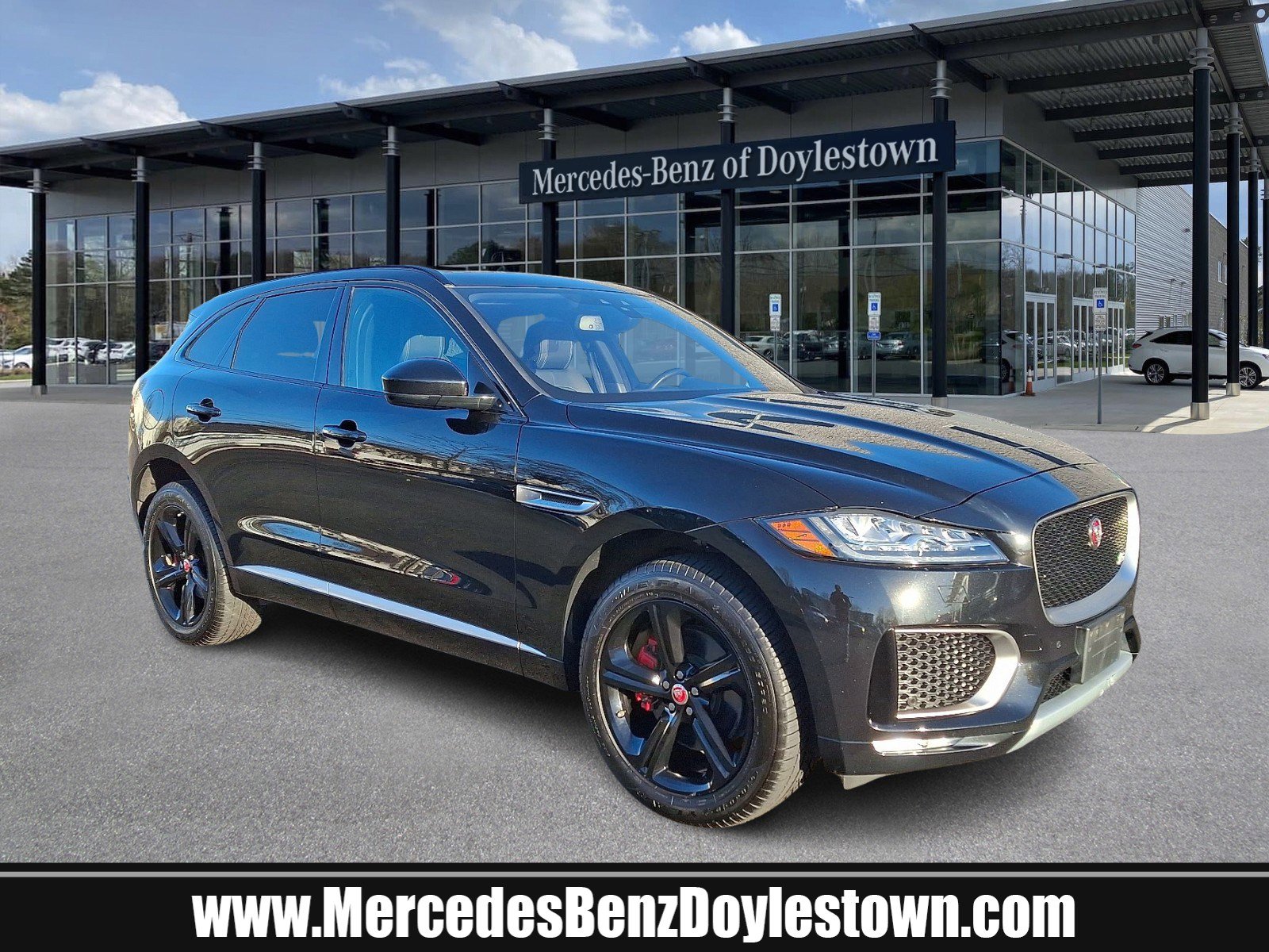 2018 Jaguar F-PACE S's photo