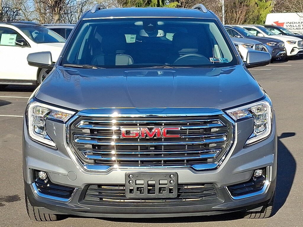 Used 2024 GMC Terrain SLT SUV