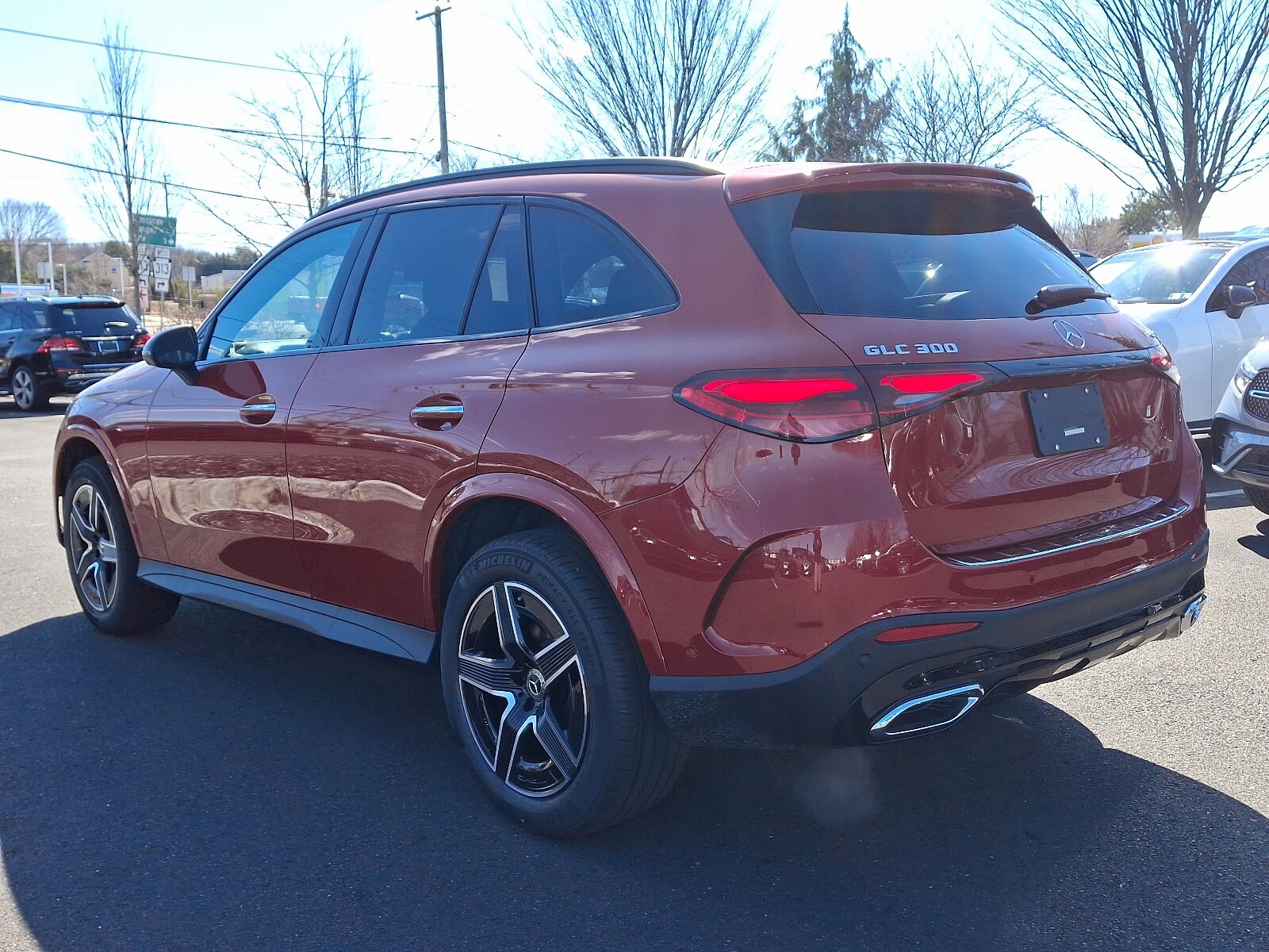 2025 Mercedes Benz GLC 300 4MATIC photo 4