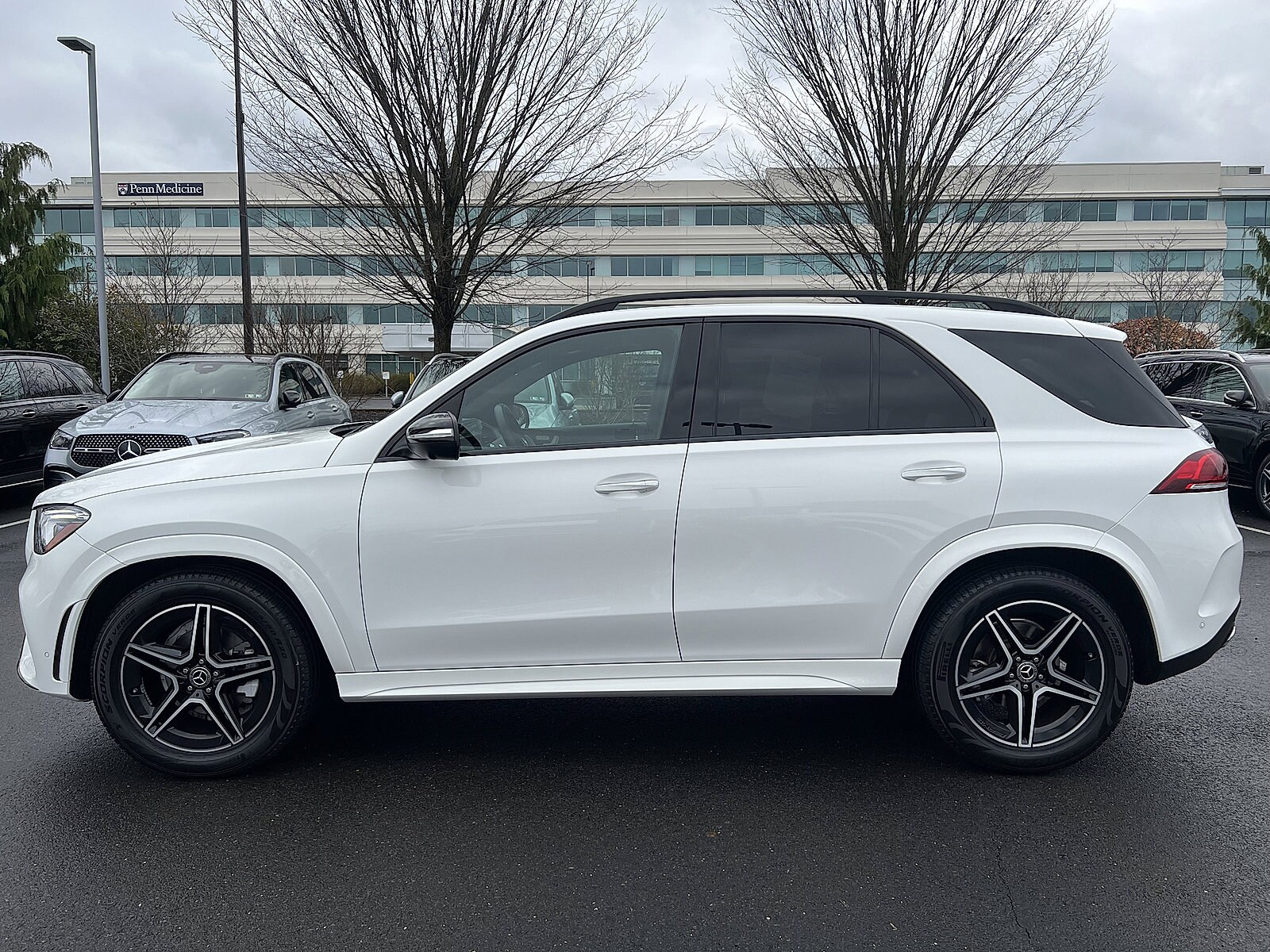 2022 Mercedes Benz GLE 350 4MATIC photo 2
