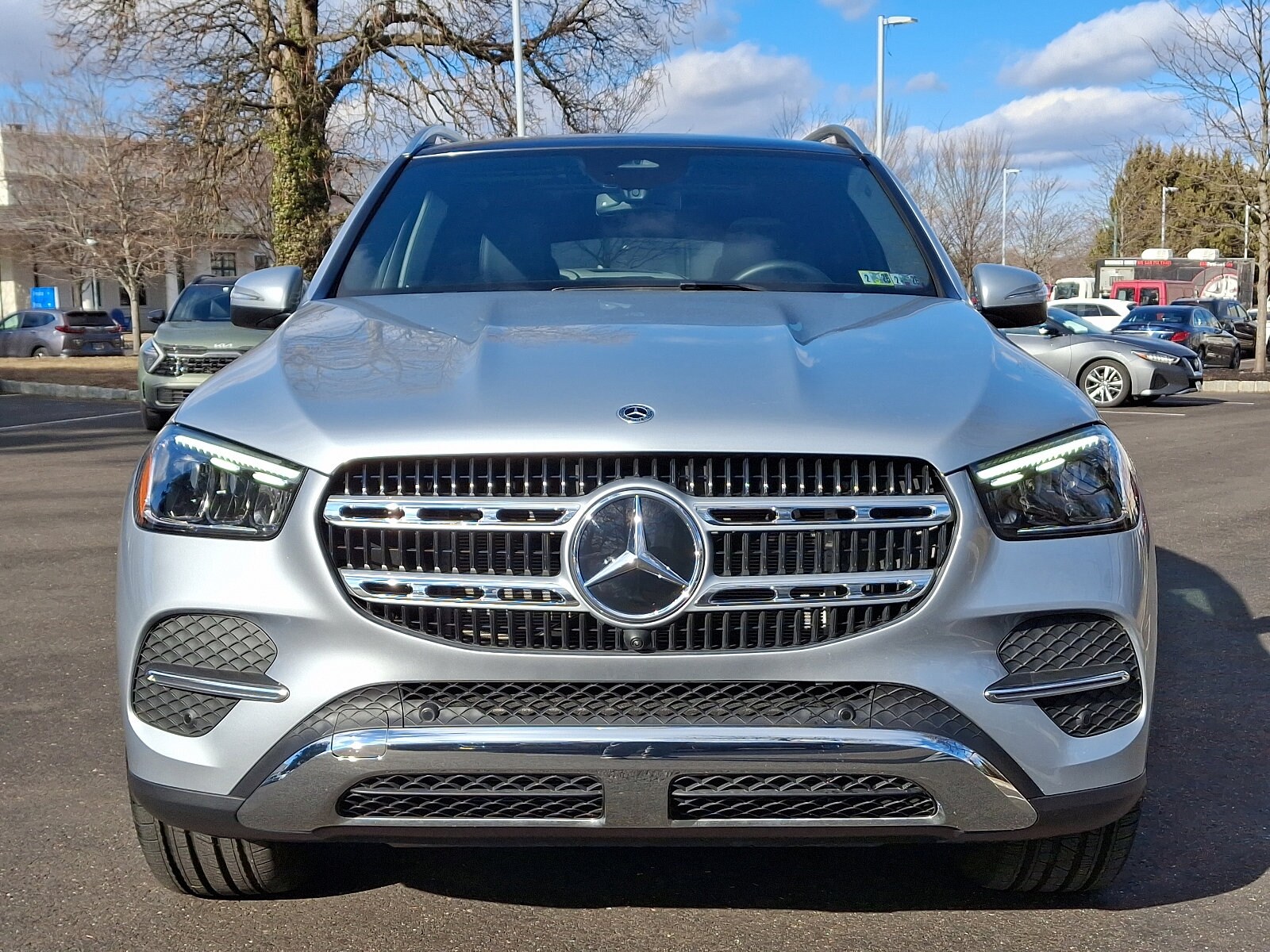 2025 Mercedes Benz GLE 350 4MATIC photo 2