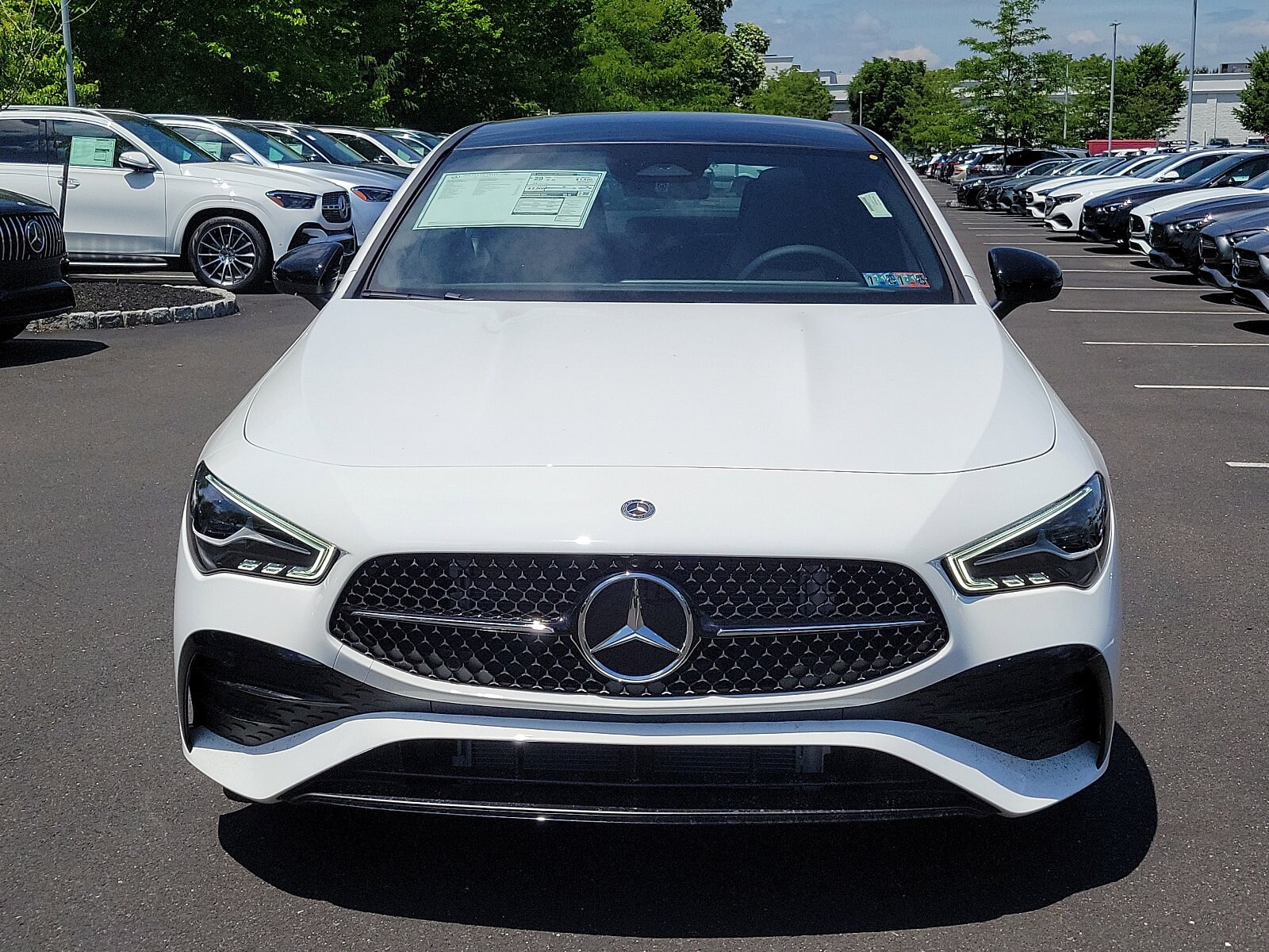 2025 Mercedes Benz CLA 250 4MATIC photo 2