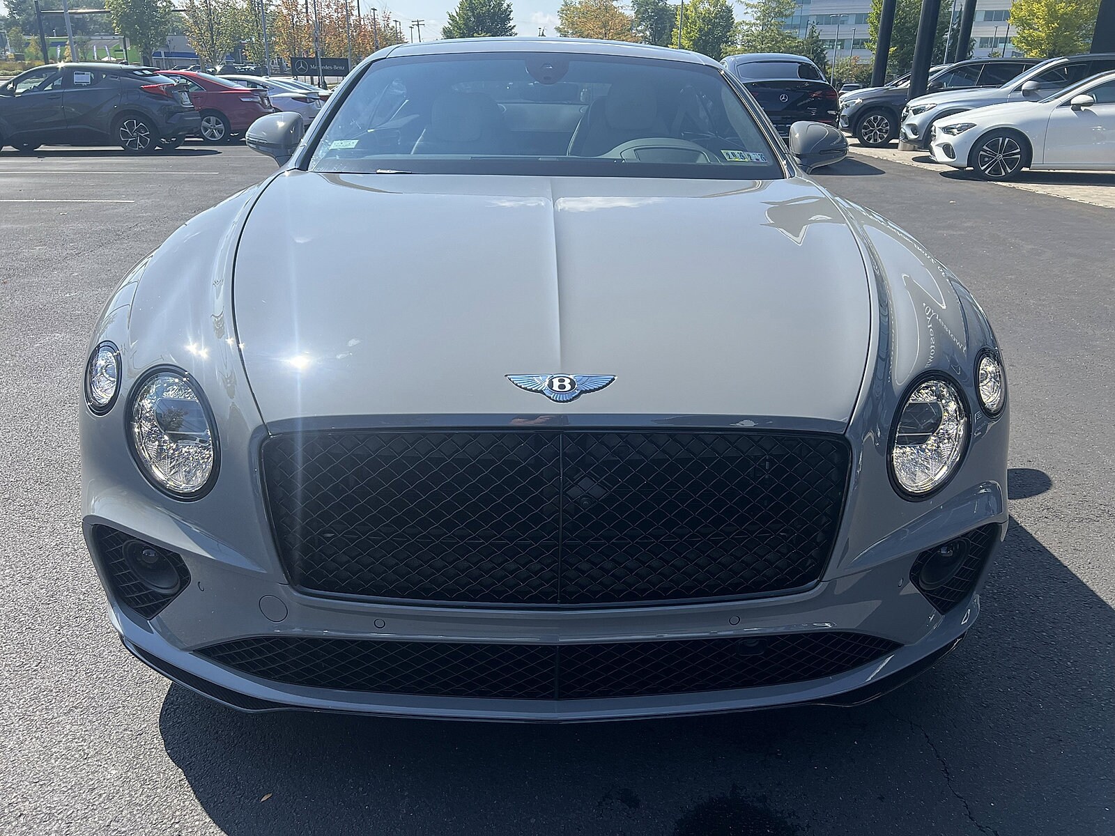 2024 Bentley Continental GT V8 photo 2