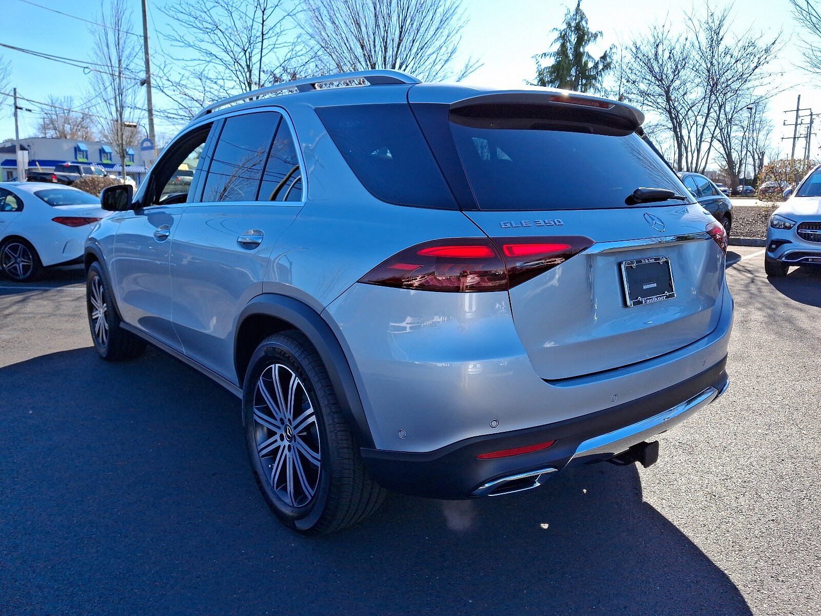 2025 Mercedes Benz GLE 350 4MATIC photo 3