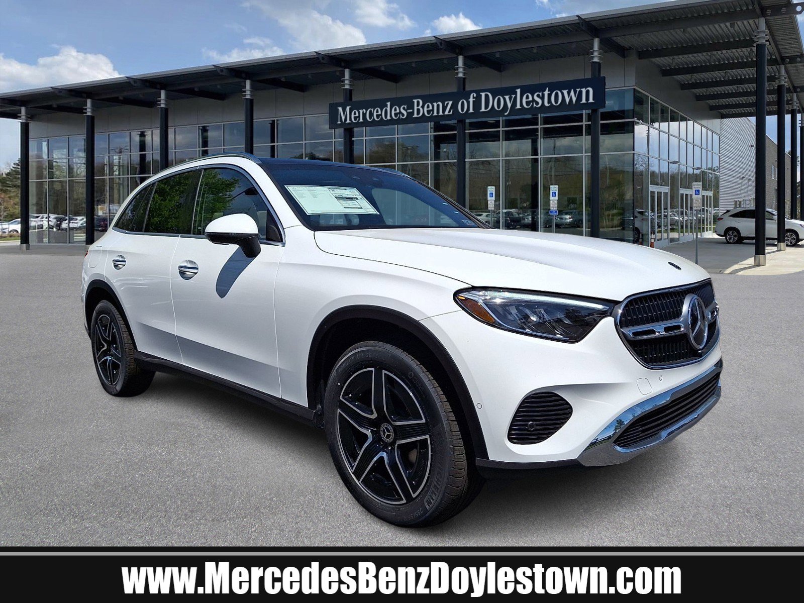 2026 Mercedes-Benz GLC GLC 300 4MATIC's photo