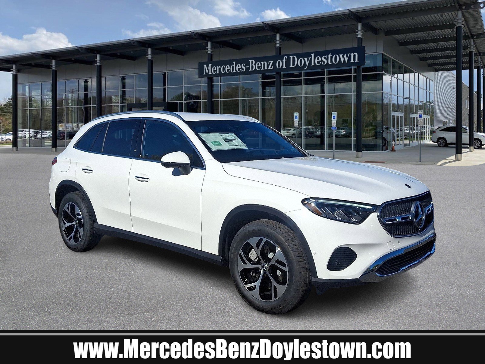 2026 Mercedes-Benz GLC Base's photo