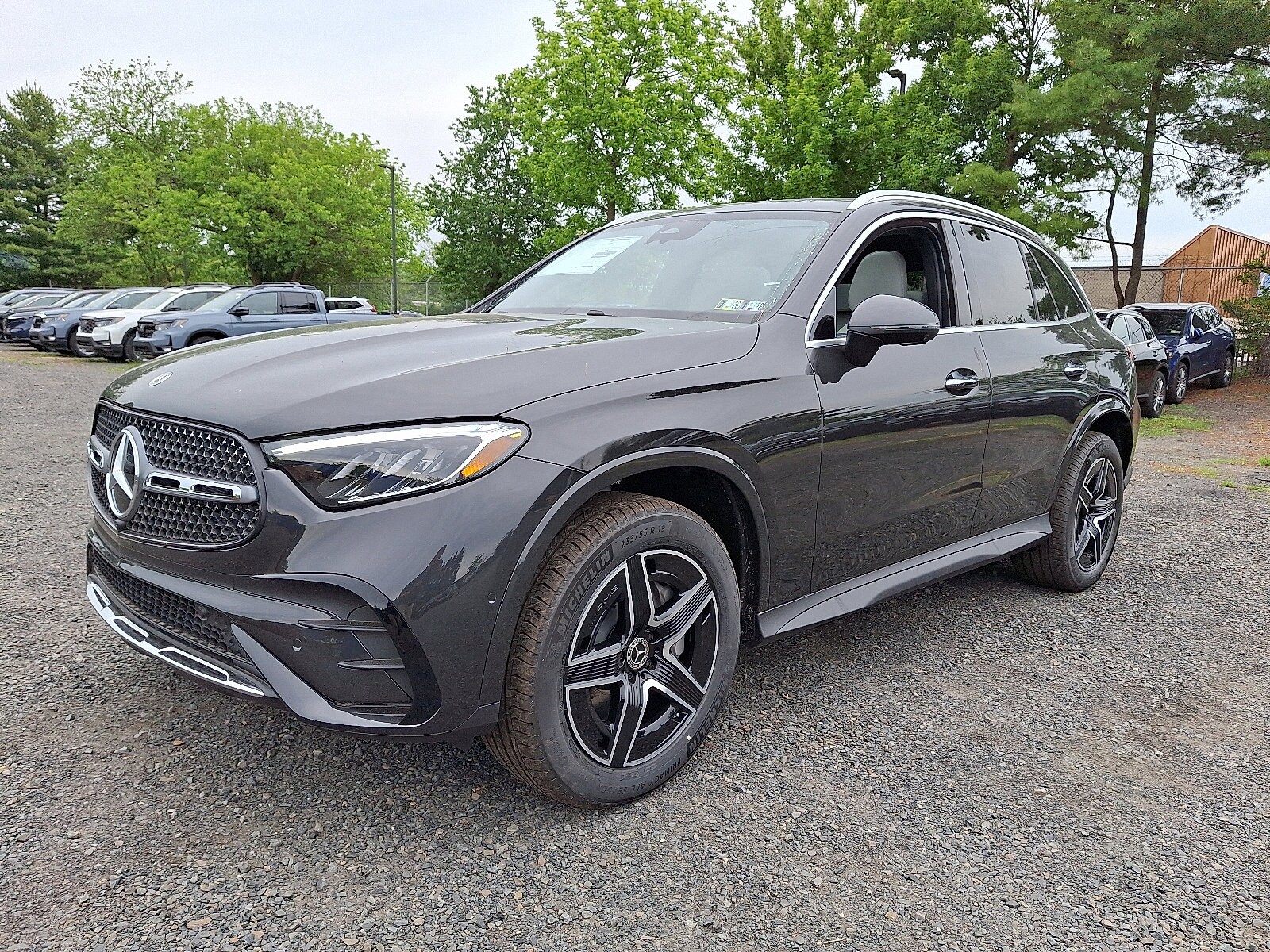 2025 Mercedes Benz GLC 300 4MATIC photo 2