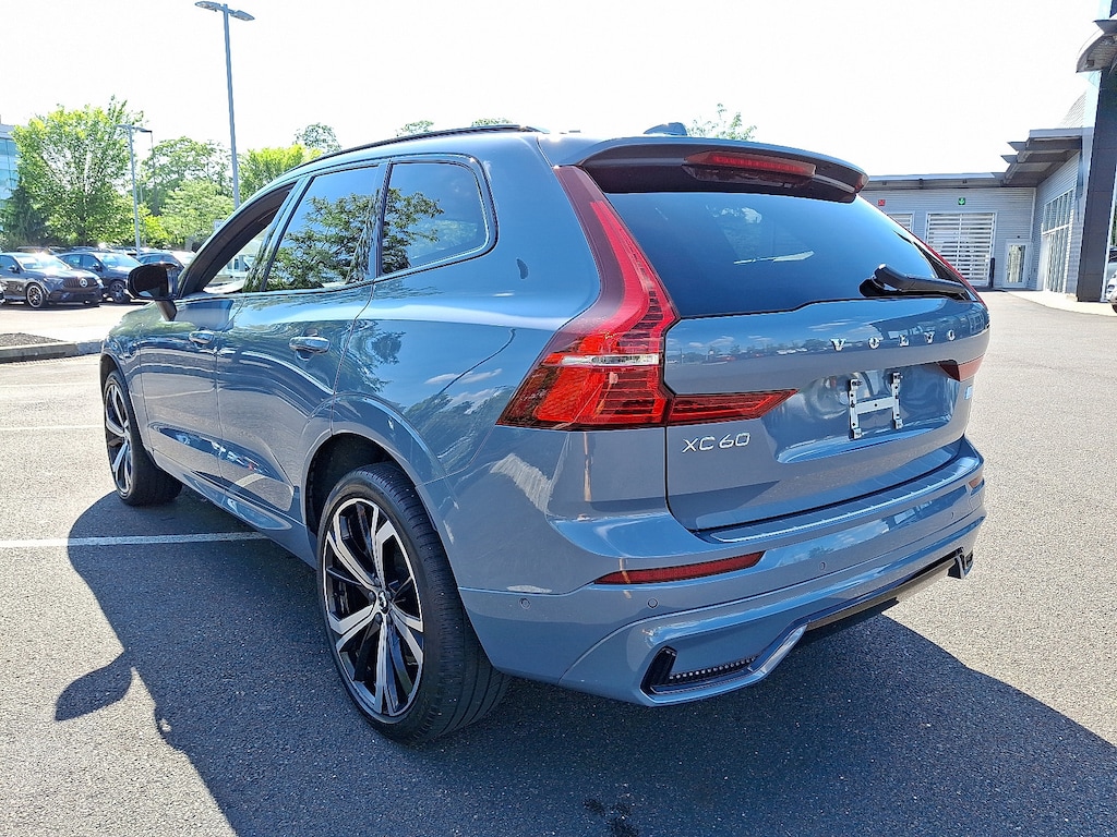 Used 2024 Volvo XC60 Recharge Plug-In Hybrid Ultimate Dark Theme SUV