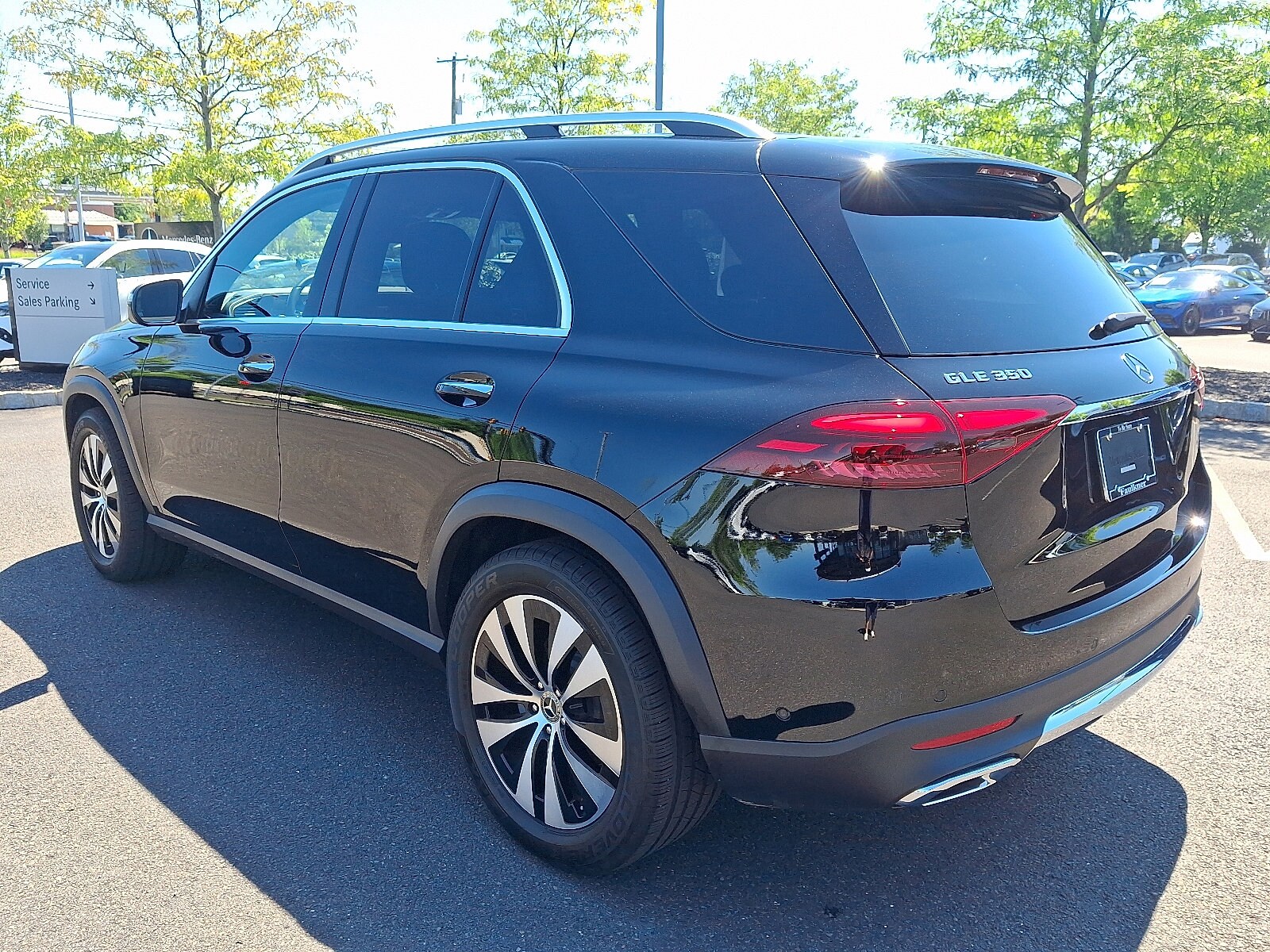 2025 Mercedes Benz GLE 350 4MATIC photo 4