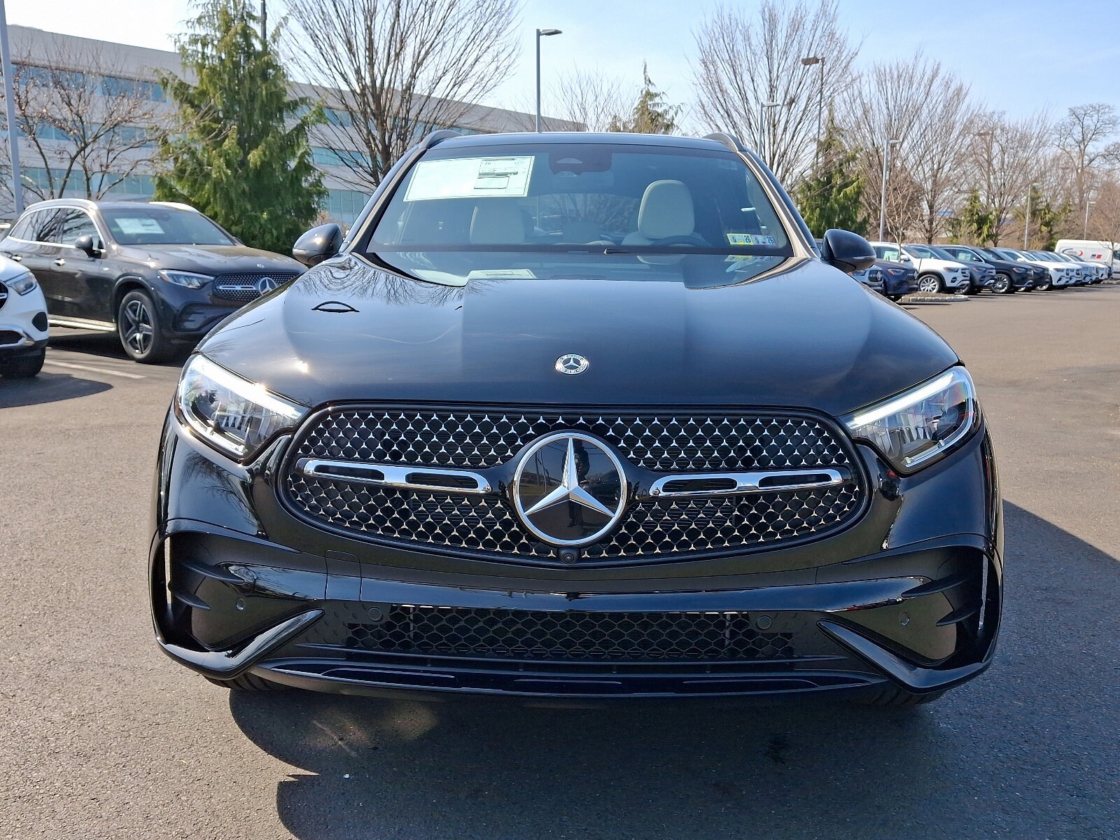 2025 Mercedes Benz GLC 300 4MATIC photo 2