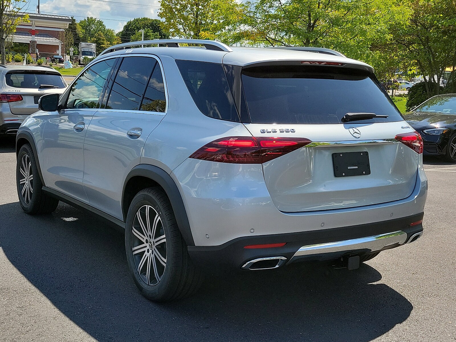2025 Mercedes Benz GLE 350 4MATIC photo 4