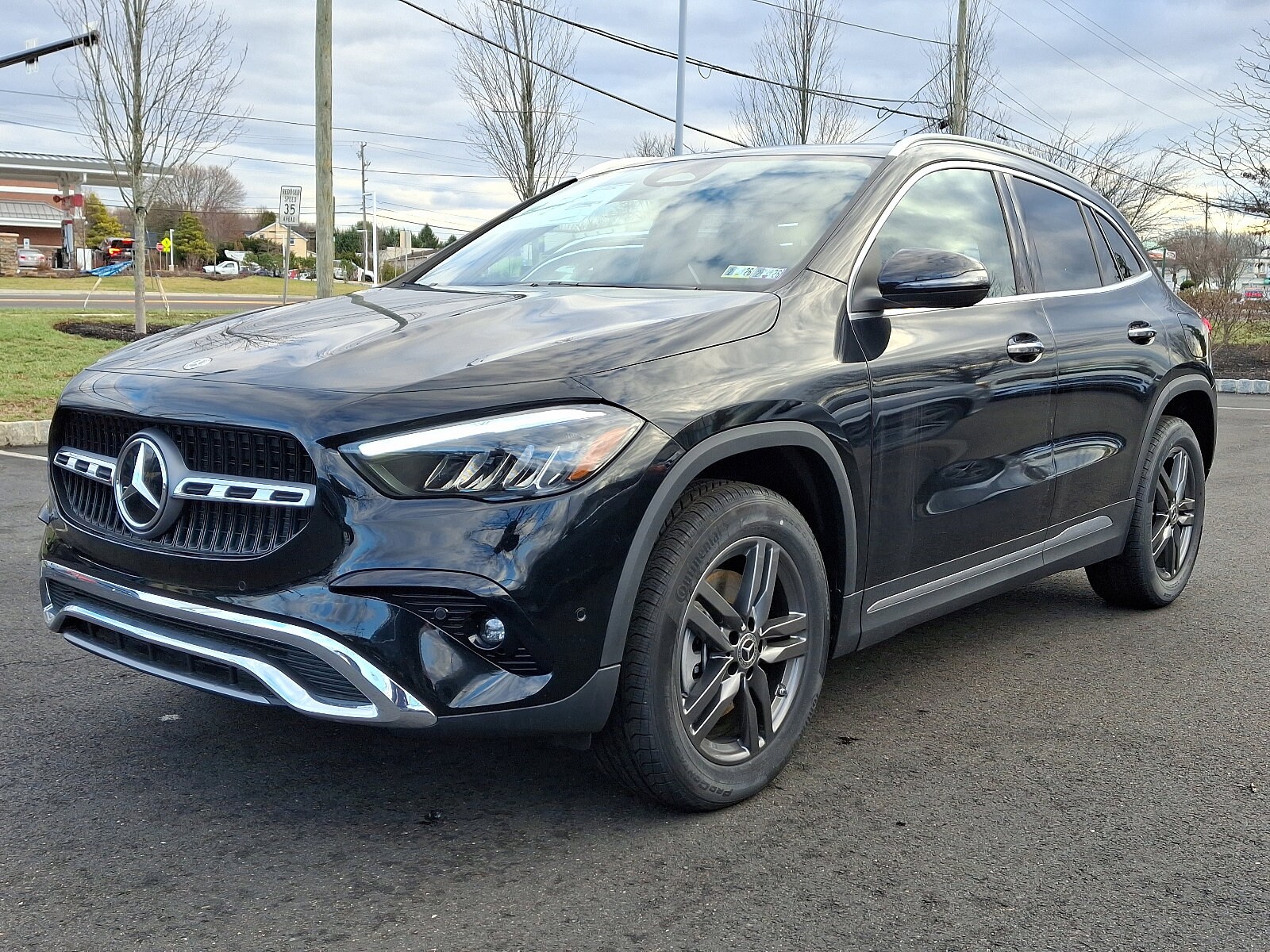 2025 Mercedes Benz GLA 250 4MATIC photo 3