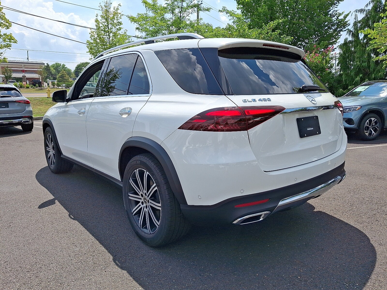 2025 Mercedes Benz GLE 450 4MATIC photo 4