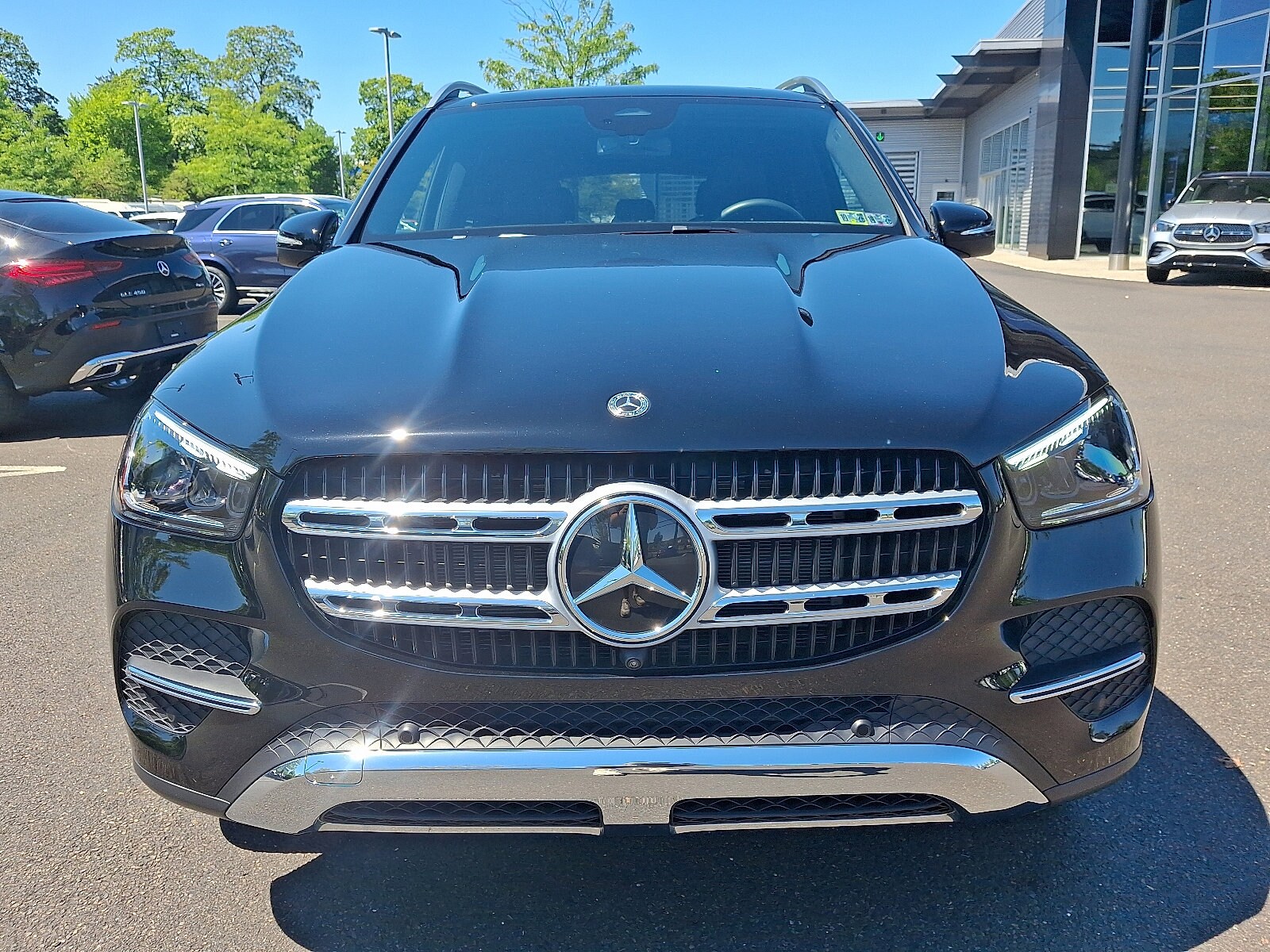 2025 Mercedes Benz GLE 350 4MATIC photo 2