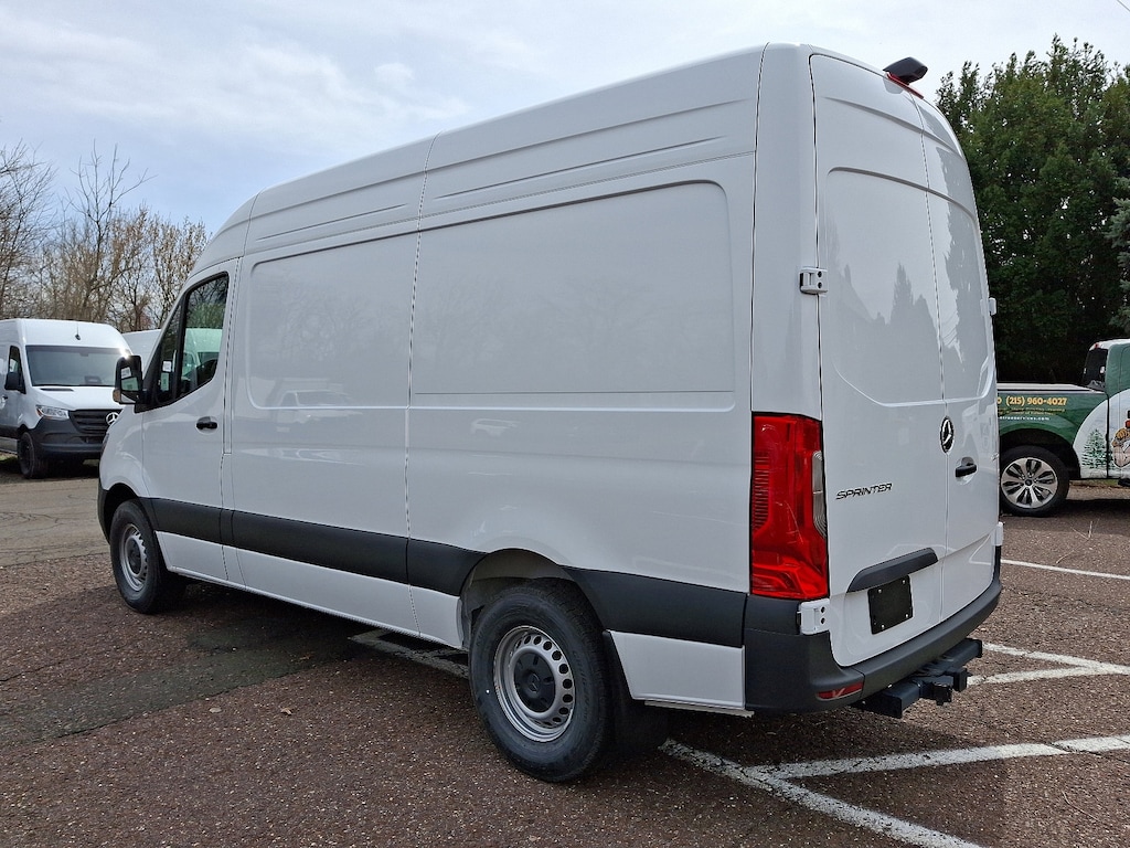 New 2025 Mercedes-Benz Sprinter 2500 Standard Roof 4-Cyl Diesel HO Full-size Cargo Van