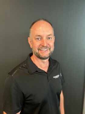 Staff member Kamil Stefaniak from ID_b975980f95ea