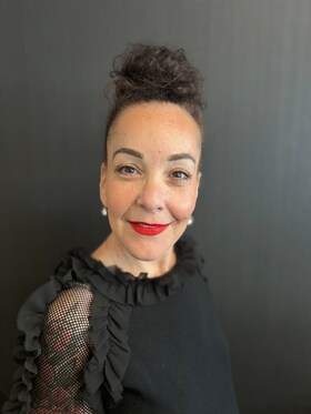 Staff member Heather from ID_7523106ef263