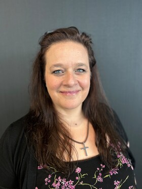 Staff member Marion Turner from ID_086b71017272