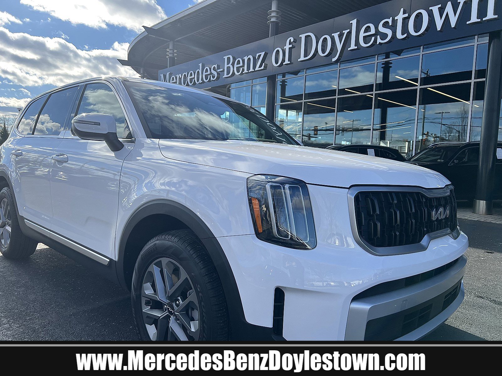 2025 Kia Telluride LX's photo