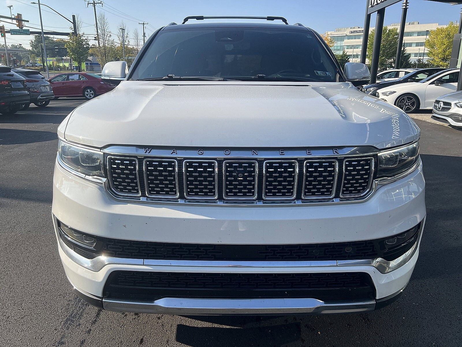 2022 Jeep Grand Wagoneer III photo 2