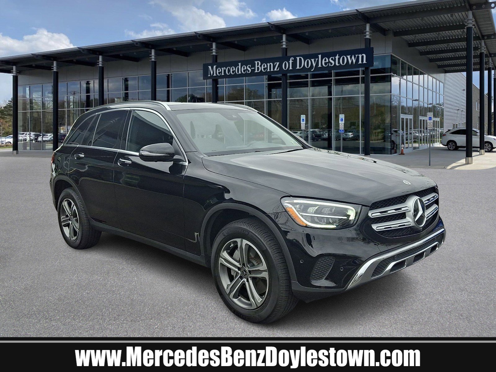 2022 Mercedes-Benz GLC GLC300's photo