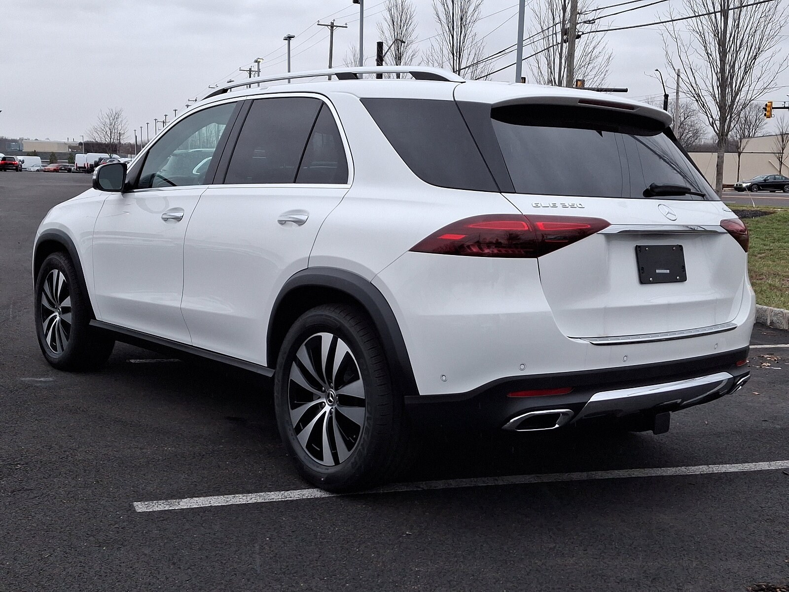 2025 Mercedes Benz GLE 350 4MATIC photo 3