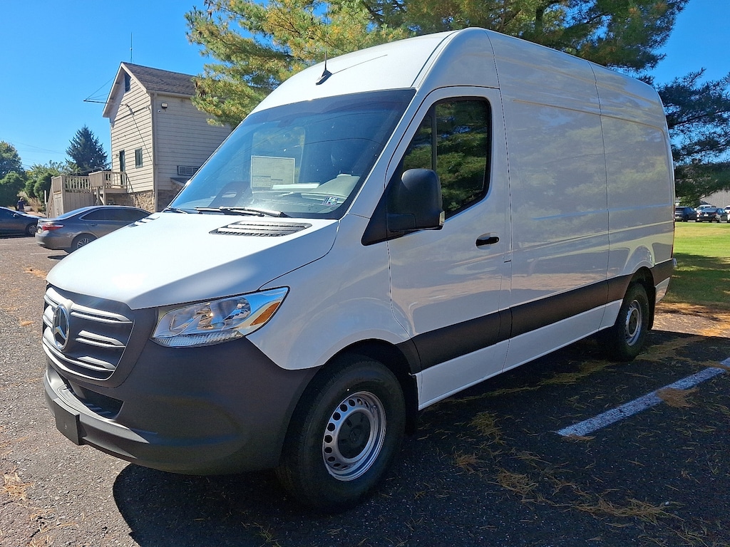 New 2026 Mercedes-Benz Sprinter 2500 Standard Roof 4-Cyl Diesel Full-size Cargo Van