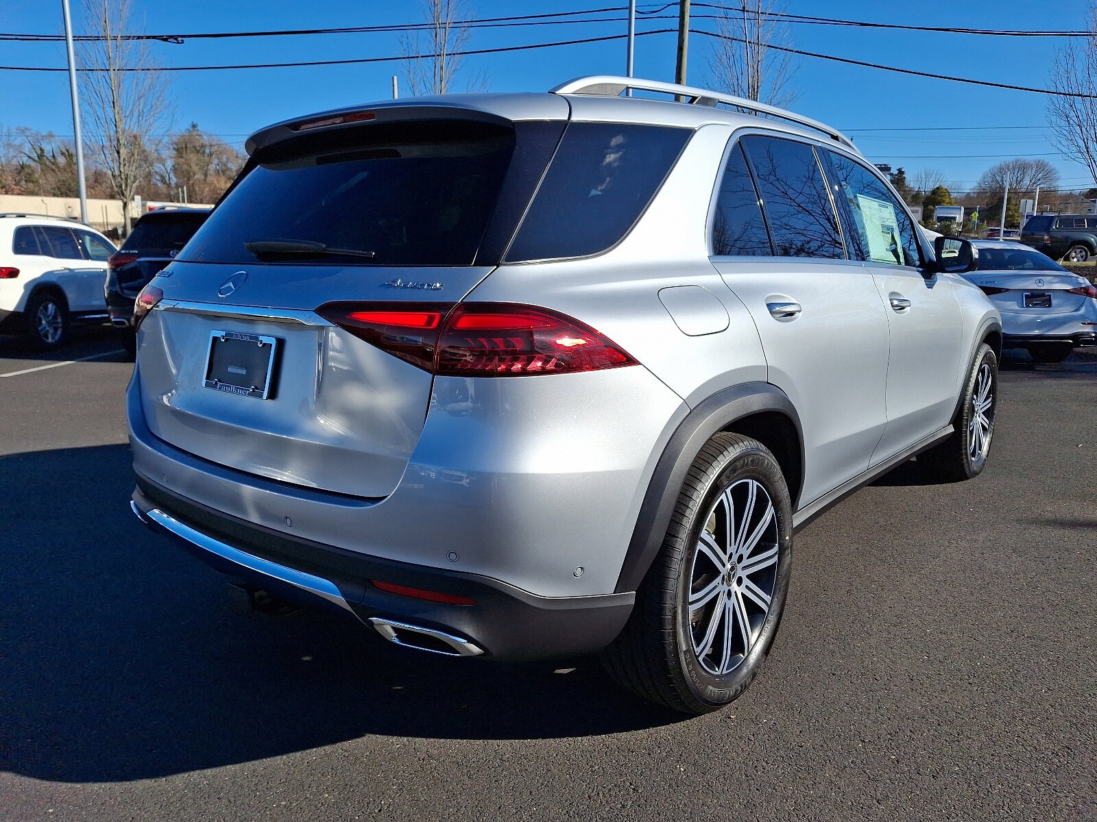 2025 Mercedes Benz GLE 350 4MATIC photo 4