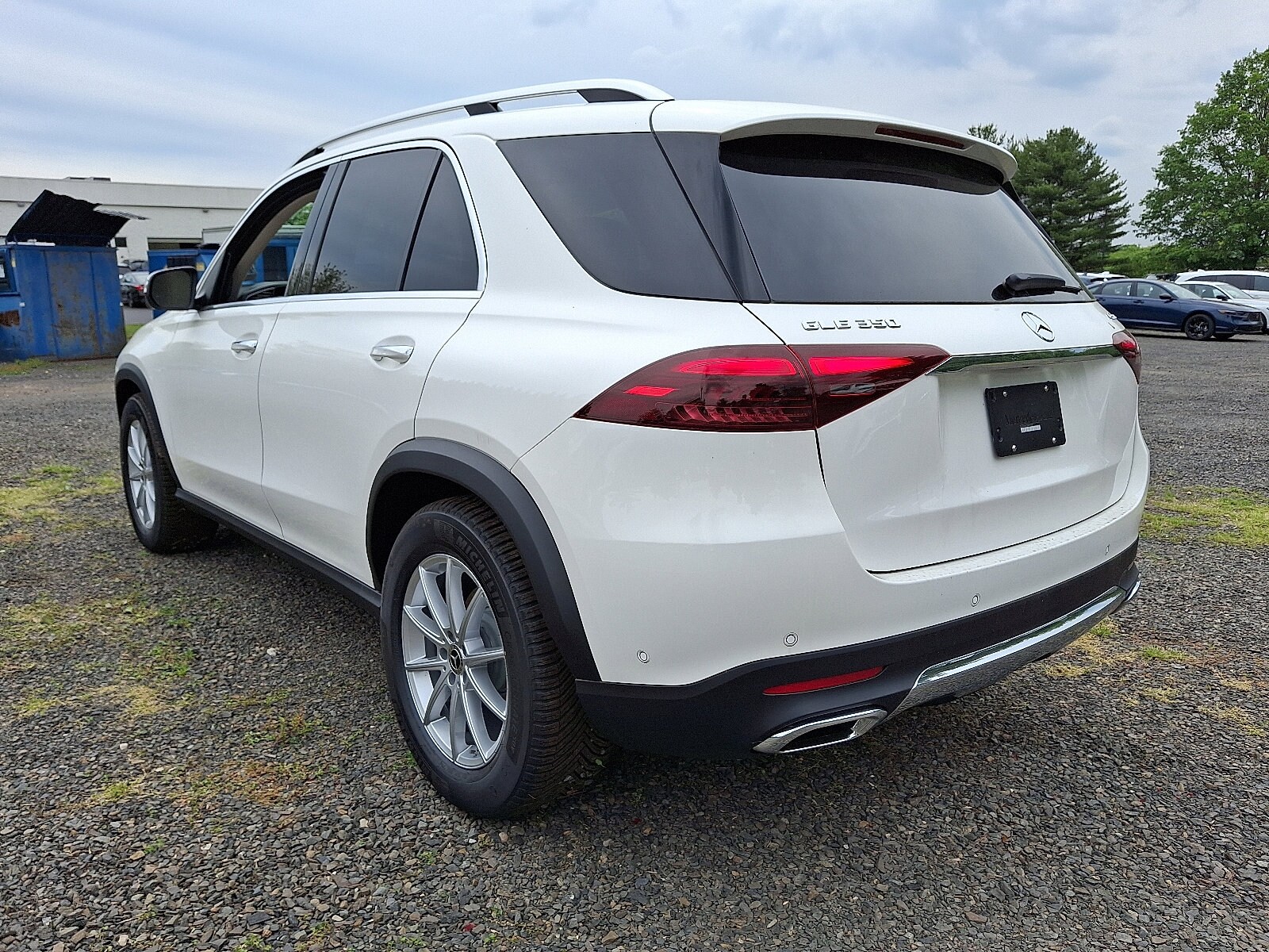 2025 Mercedes Benz GLE 350 4MATIC photo 2