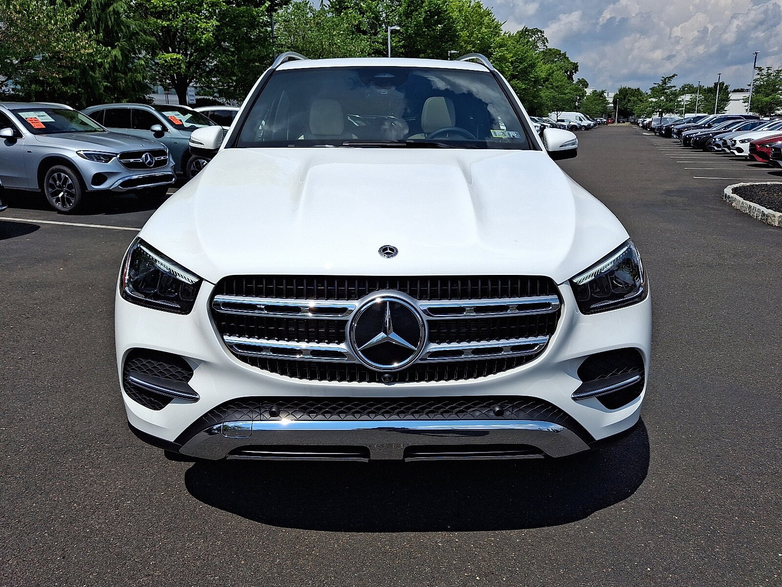 2025 Mercedes Benz GLE 450 4MATIC photo 2