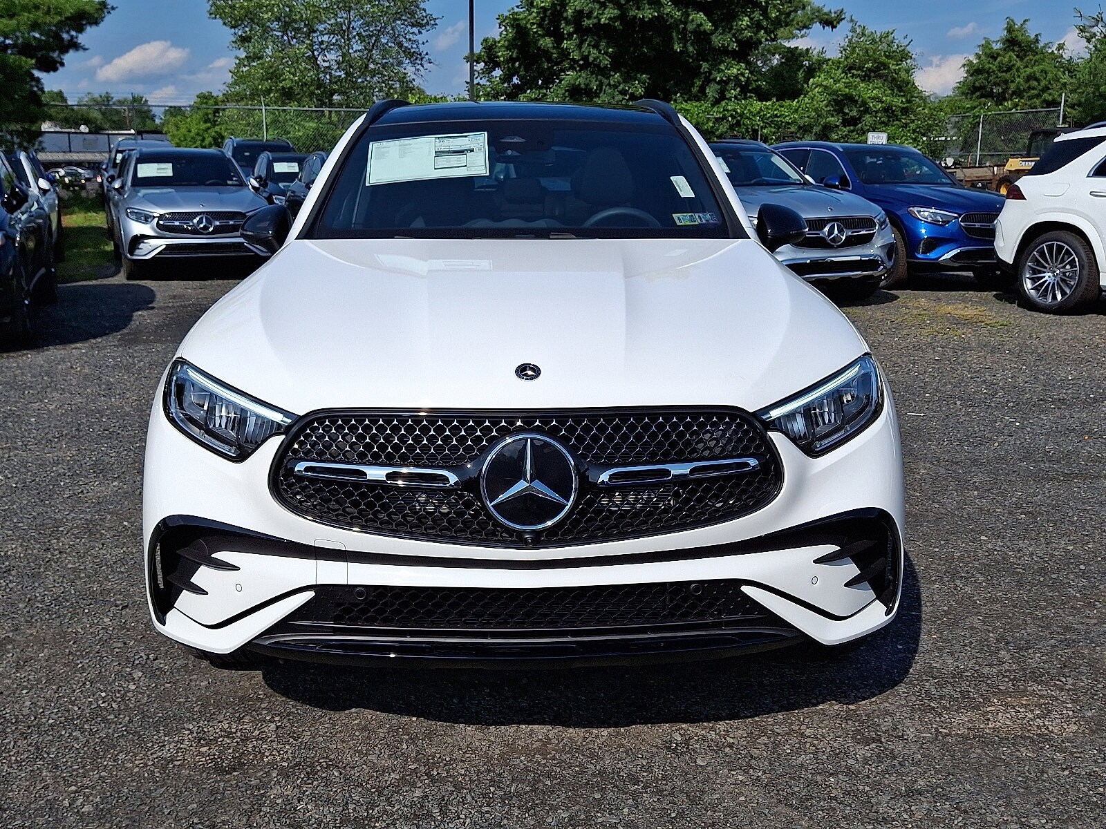 2025 Mercedes Benz GLC 300 4MATIC photo 2