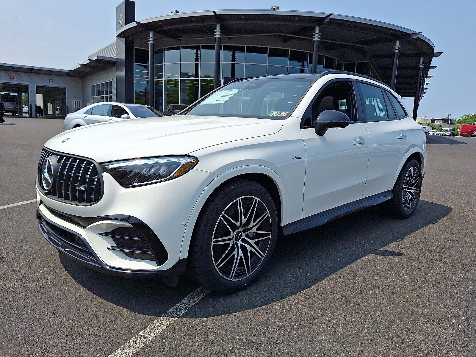 2025 Mercedes Benz GLC AMG 43 4MATIC photo 3