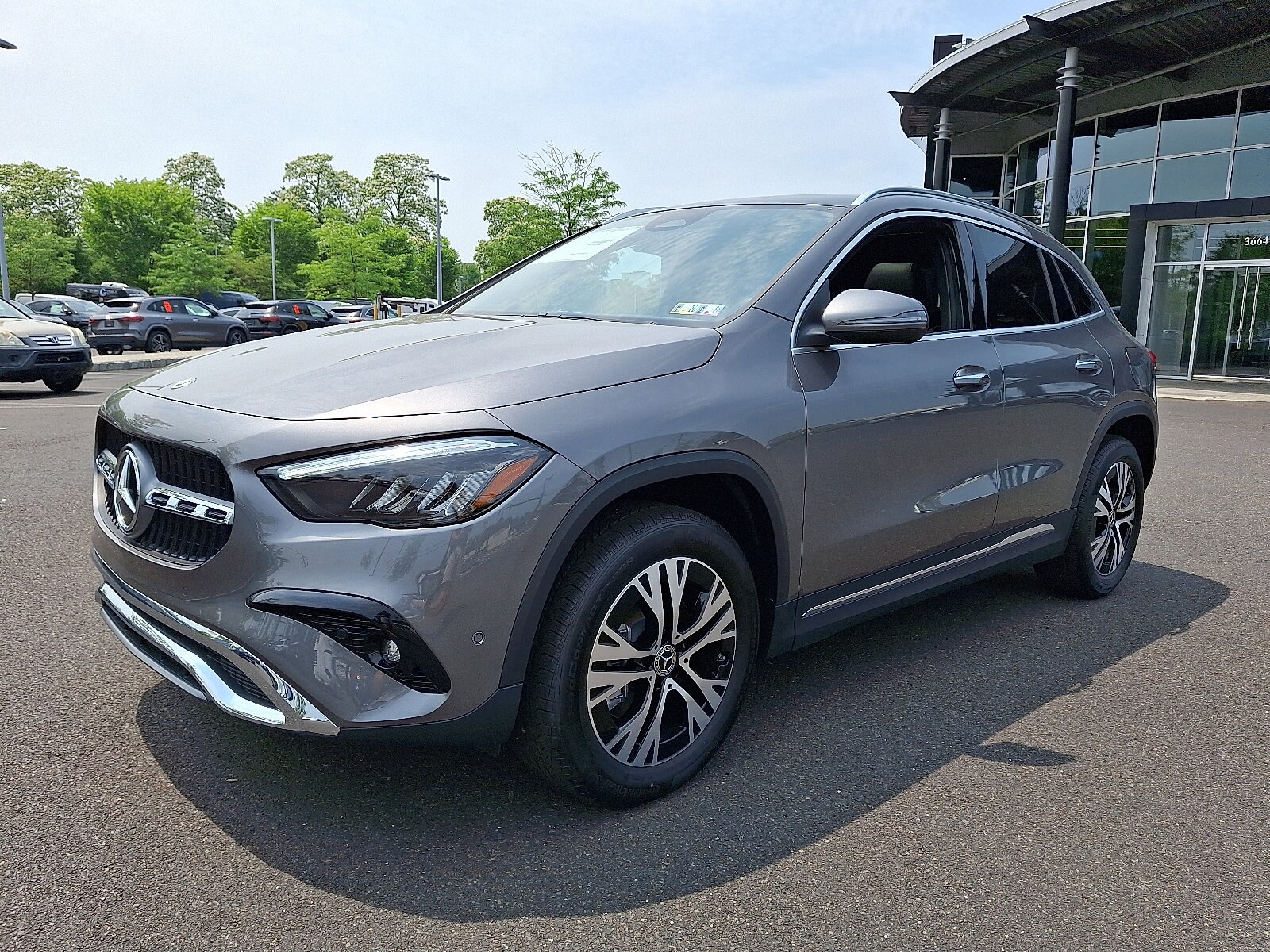 2025 Mercedes Benz GLA 250 4MATIC photo 3