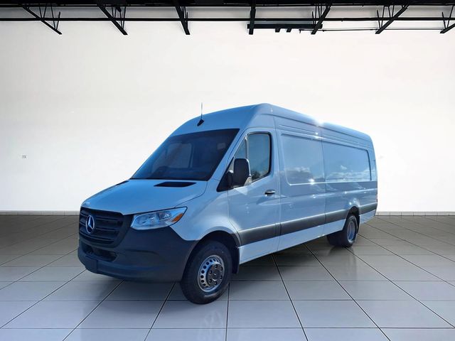 2026 Mercedes-Benz Sprinter 4500 170 Ext WB HO High Roof's photo