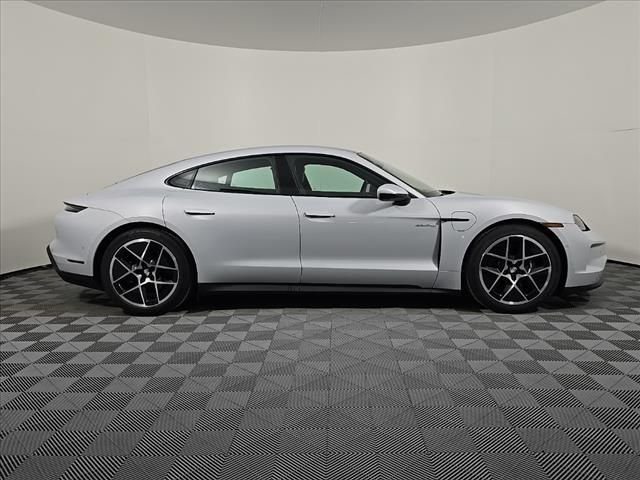 2025 Porsche Taycan Base - Photo 8