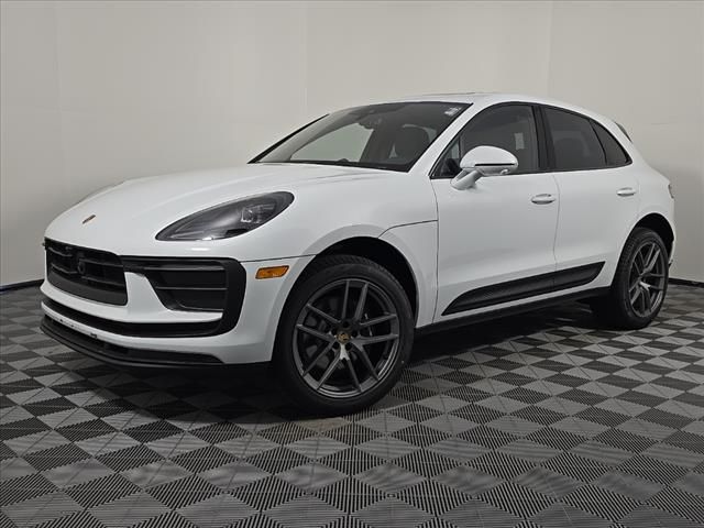 2025 Porsche Macan T