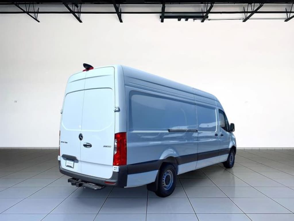 New 2026 Mercedes-Benz Sprinter 2500 High Roof 4-Cyl Diesel