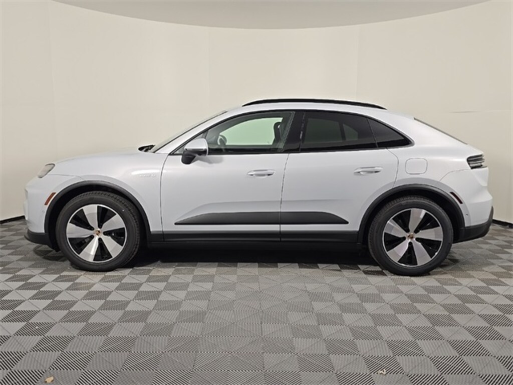 Used 2025 Porsche Macan Electric  SUV
