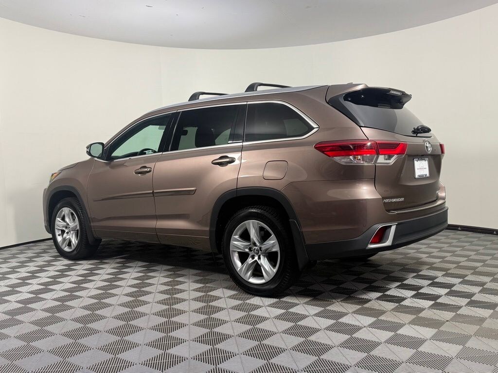 Used 2017 Toyota Highlander Limited SUV