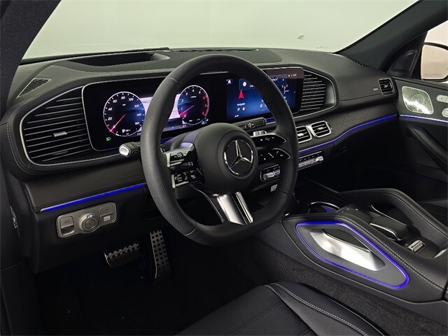 2026 Mercedes Benz GLS 450 4MATIC photo 3